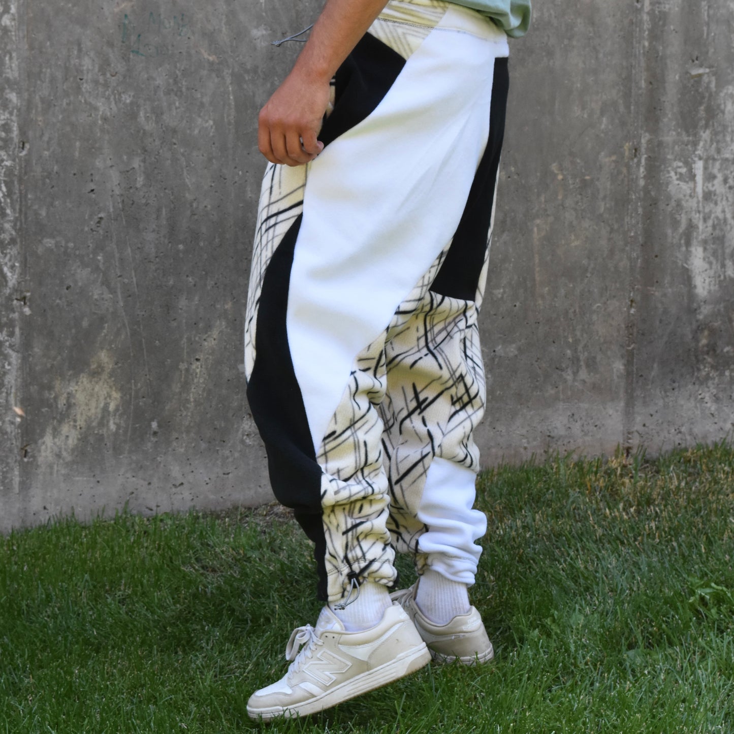 M,L,XL Salt And Pepper Remnant Sweatz 1