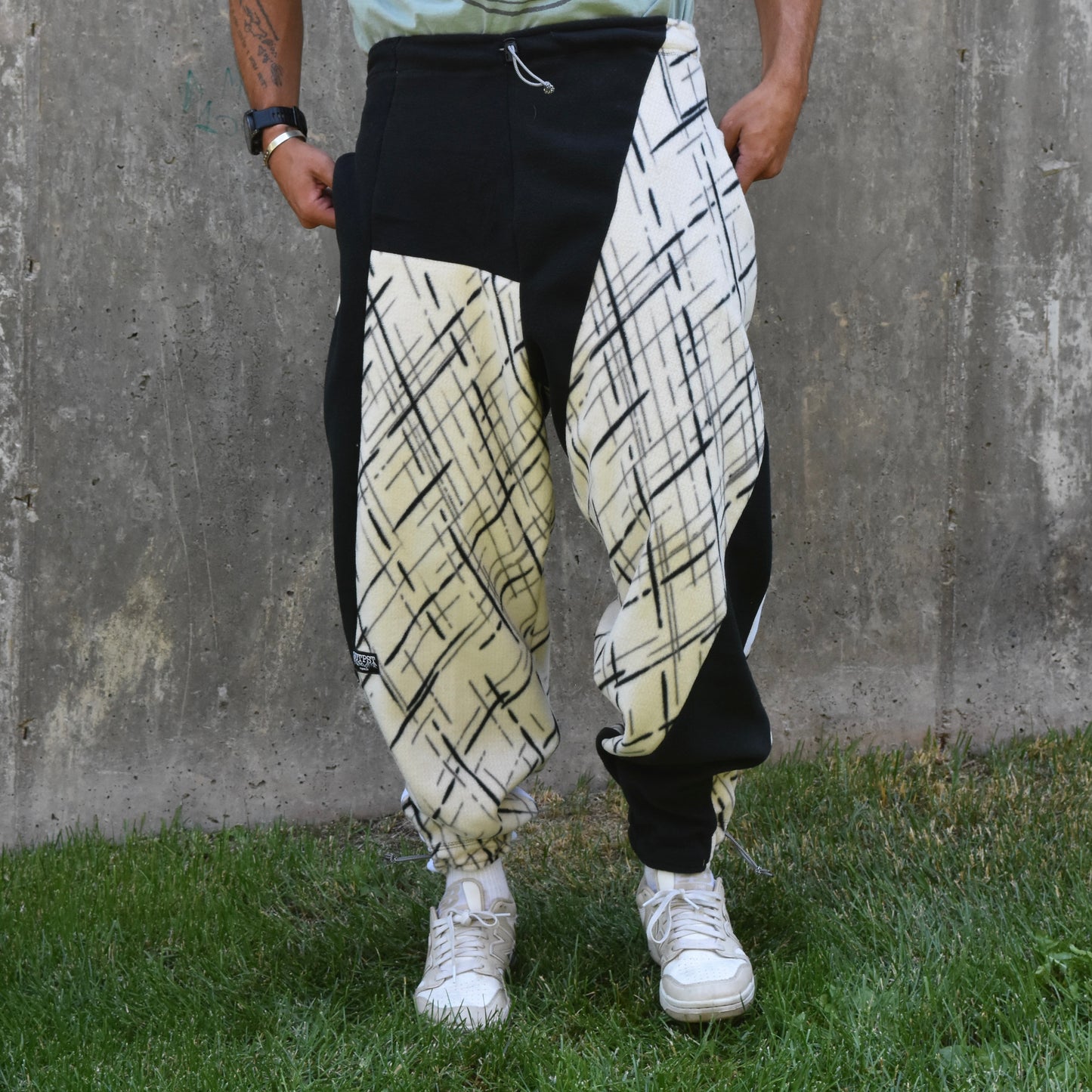 M,L,XL Salt And Pepper Remnant Sweatz 1